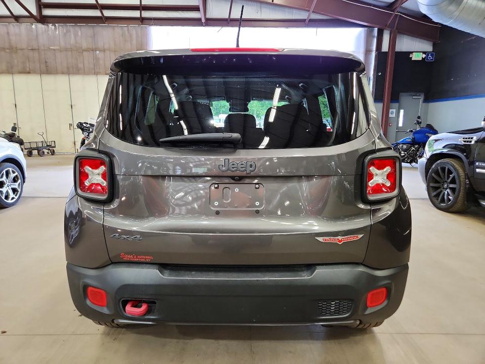 Photo 6 from auction – 2017 JEEP RENEGADE with VIN ZACCJBCB6HPE57162