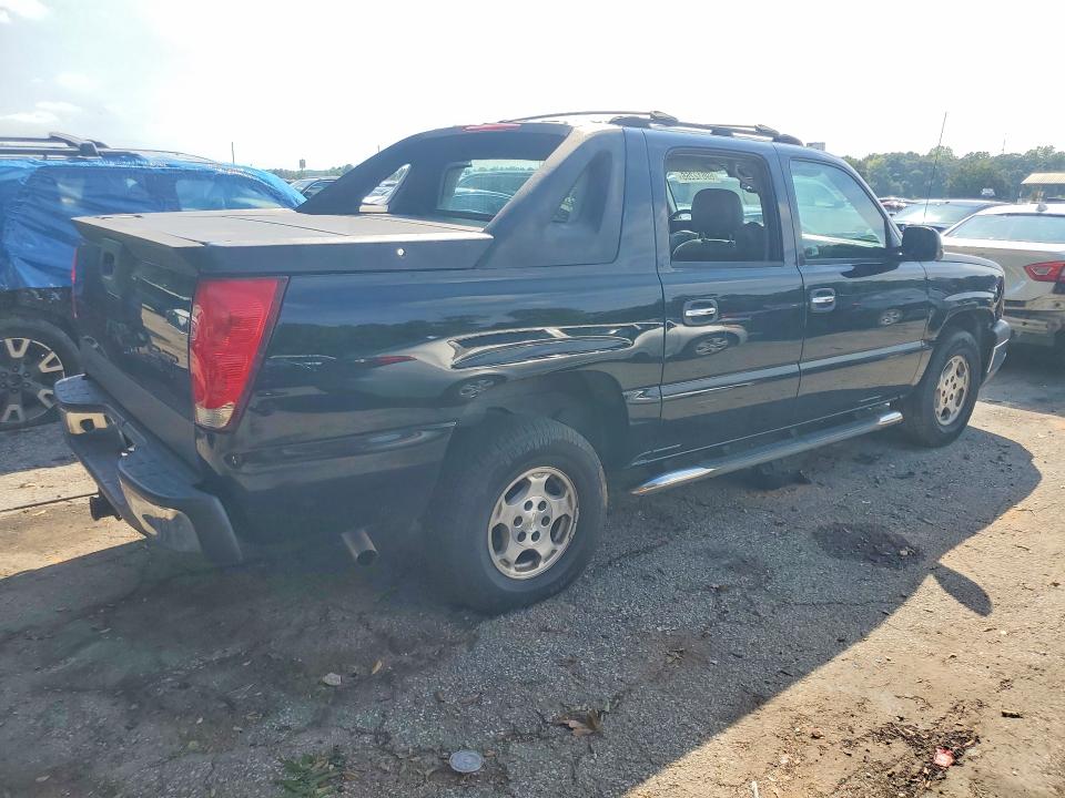 Photo 3 from auction – 2005 CHEVROLET AVALANCHE with VIN 3GNEC12Z15G233958