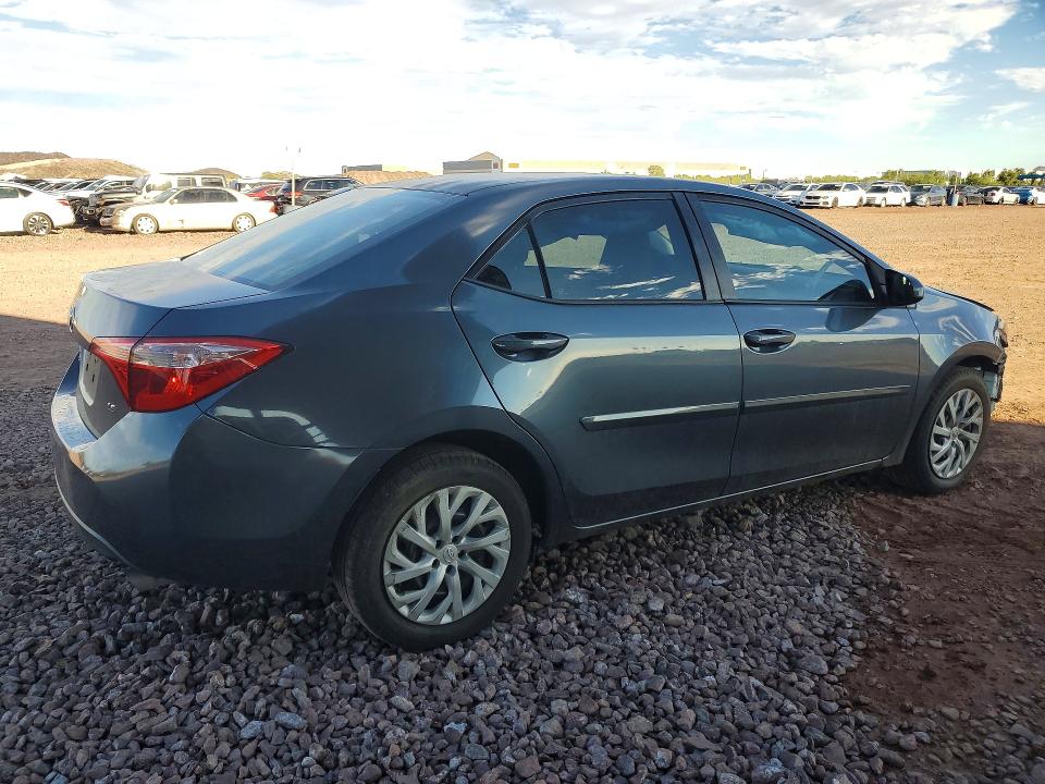Снимка 3 от търг – 2018 TOYOTA COROLLA с VIN 2T1BURHE3JC097073