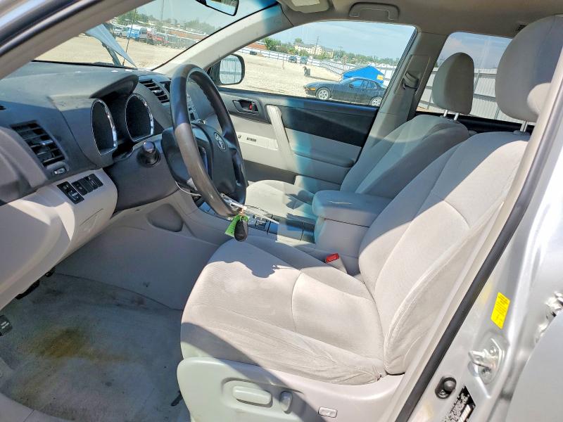 Photo 7 from auction – 2010 TOYOTA HIGHLANDER with VIN 5TDZK3EH1AS010472