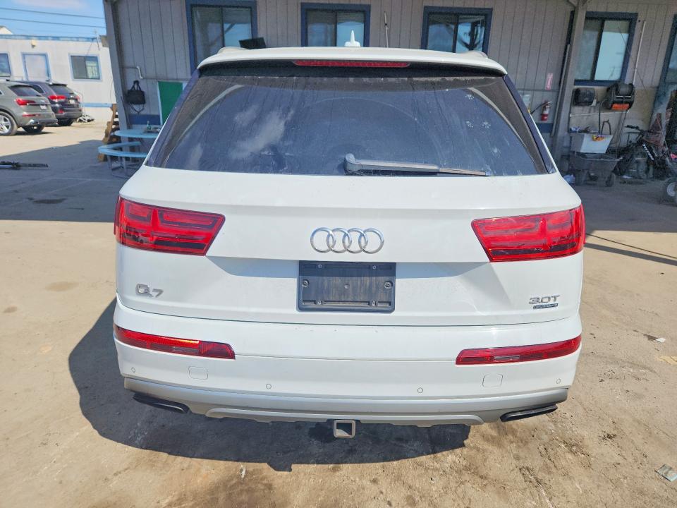 Photo 6 from auction – 2017 AUDI Q7 with VIN WA1VAAF7XHD018937