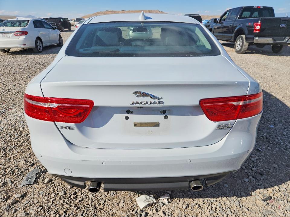 Foto 6 de la subasta – 2017 JAGUAR XE con VIN SAJAN4BV5HA949699