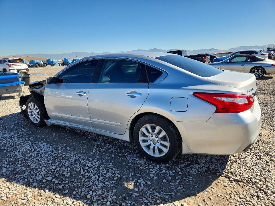 Снимка 2 от търг – 2017 NISSAN ALTIMA с VIN 1N4AL3AP1HN329531