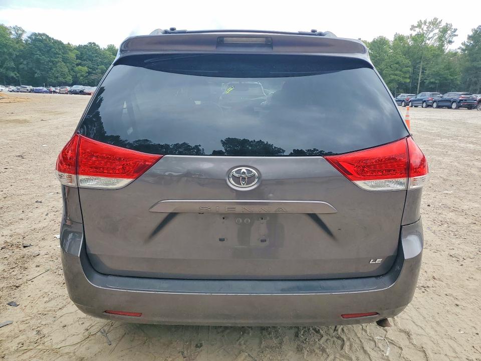 Photo 6 from auction – 2012 TOYOTA SIENNA with VIN 5TDKK3DC0CS184589