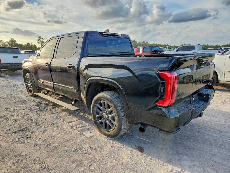 Photo 2 from auction – 2024 TOYOTA TUNDRA with VIN 5TFNC5DB9RX079582