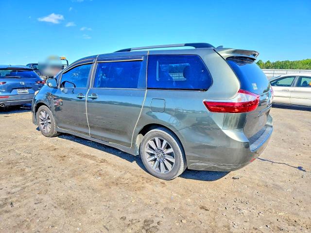 Photo 2 from auction – 2018 TOYOTA SIENNA with VIN 5TDDZ3DC8JS200491