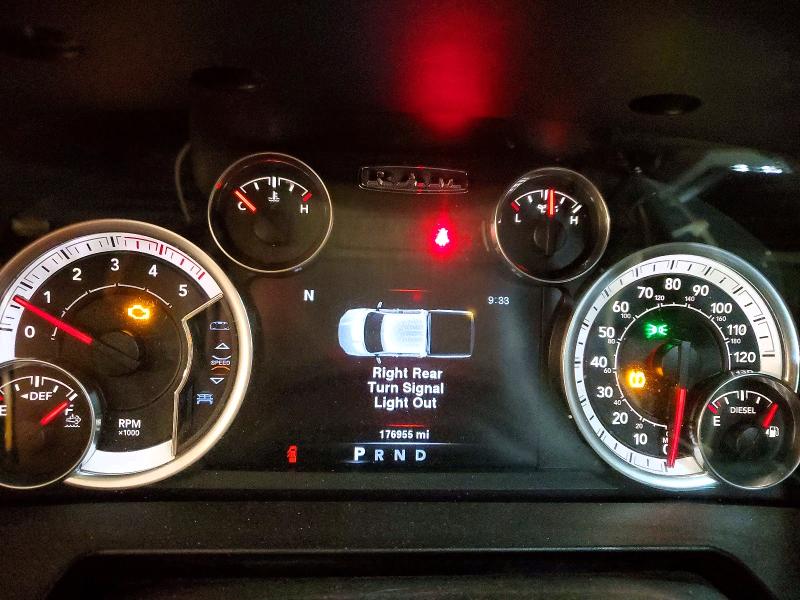 Zdjęcie 9 z aukcji – 2013 RAM 2500 z VIN 3C6UR5DL2DG617644