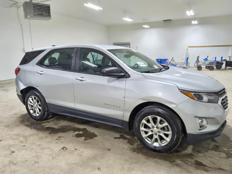 Photo 4 from auction – 2020 CHEVROLET EQUINOX with VIN 2GNAXSEV2L6183372