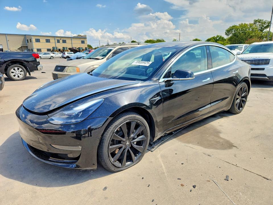 TESLA MODEL 3 2019 مع رقم تعريف المركبة 5YJ3E1EB4KF388966 - صورة من المزاد
