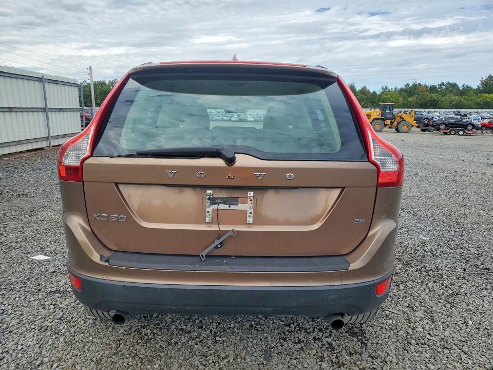 Zdjęcie 6 z aukcji – 2010 VOLVO XC60 z VIN YV4982DL7A2118310