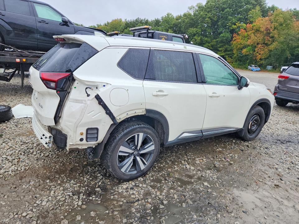 Photo 3 from auction – 2021 NISSAN ROGUE with VIN 5N1AT3CB4MC685825