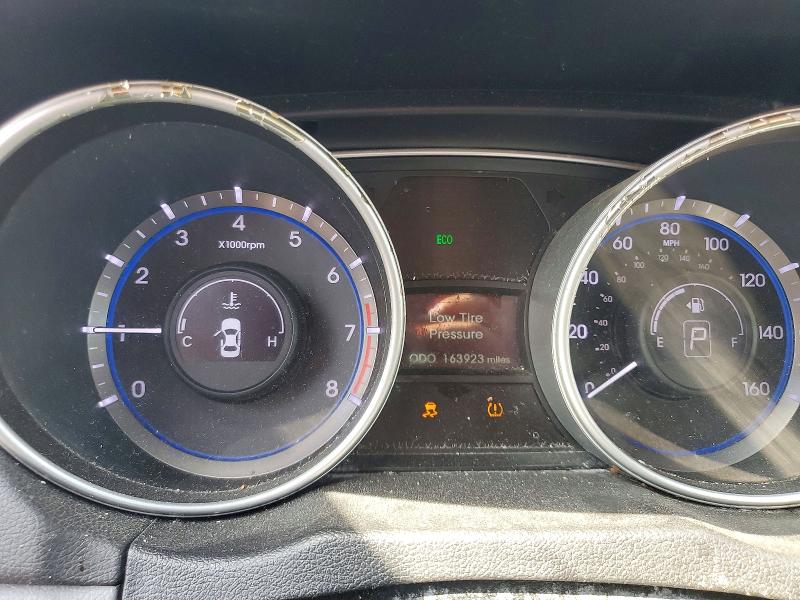 Photo 9 from auction – 2011 HYUNDAI SONATA with VIN 5NPEB4AC9BH172453
