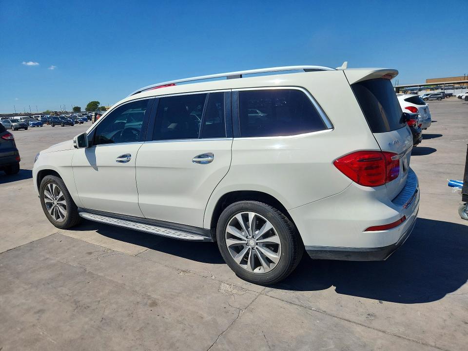 Photo 2 from auction – 2013 MERCEDES-BENZ GL with VIN 4JGDF7CE7DA242571