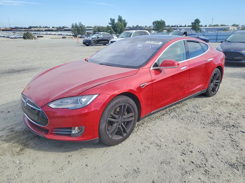 TESLA MODEL S 2013 с VIN 5YJSA1CP8DFP22618 - Фото с аукциона