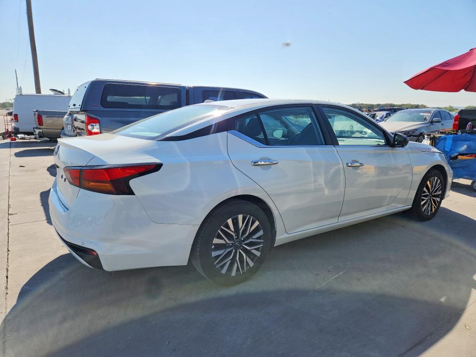 Photo 3 from auction – 2025 NISSAN ALTIMA with VIN 1N4BL4DV9SN363776