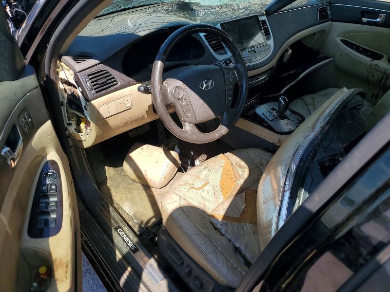 Photo 8 from auction – 2010 HYUNDAI GENESIS with VIN KMHGC4DF8AU094081