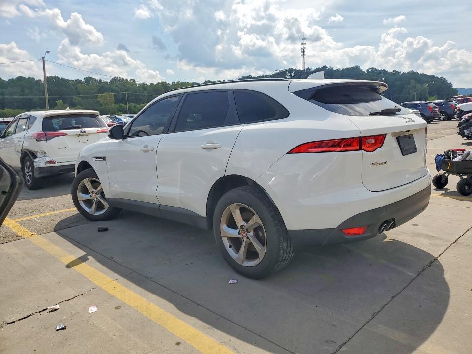 Photo 2 from auction – 2018 JAGUAR F-PACE with VIN SADCJ2FN7JA255544