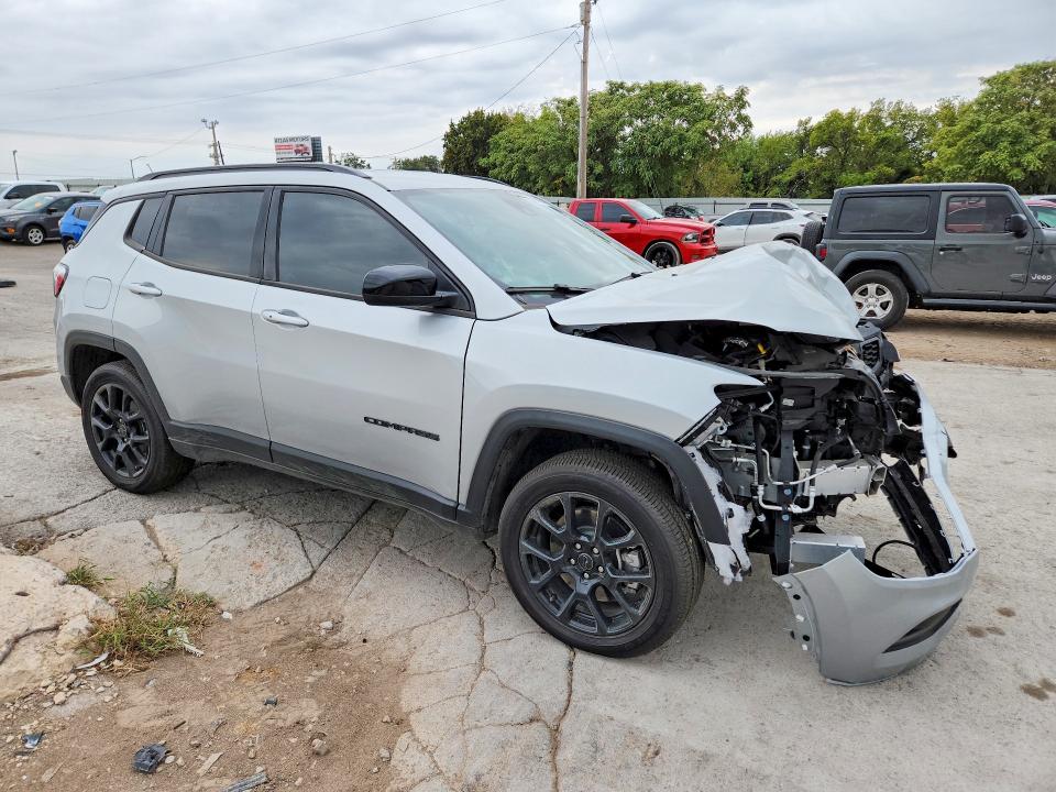 Zdjęcie 4 z aukcji – 2026 JEEP COMPASS z VIN 3C4NJDBN3TT241321