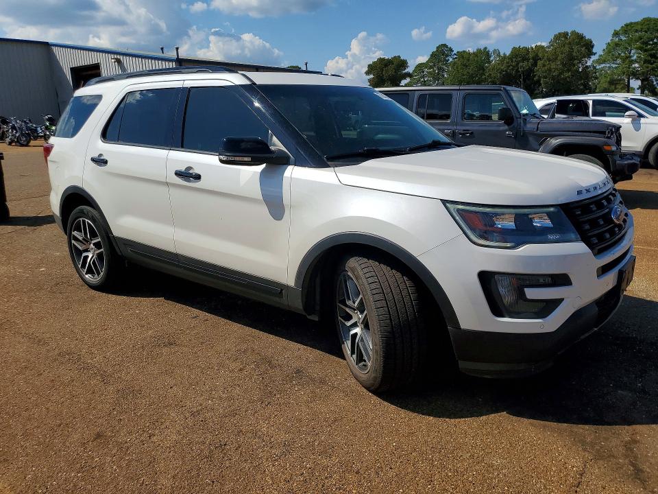 Photo 4 from auction – 2016 FORD EXPLORER with VIN 1FM5K8GT8GGA95323