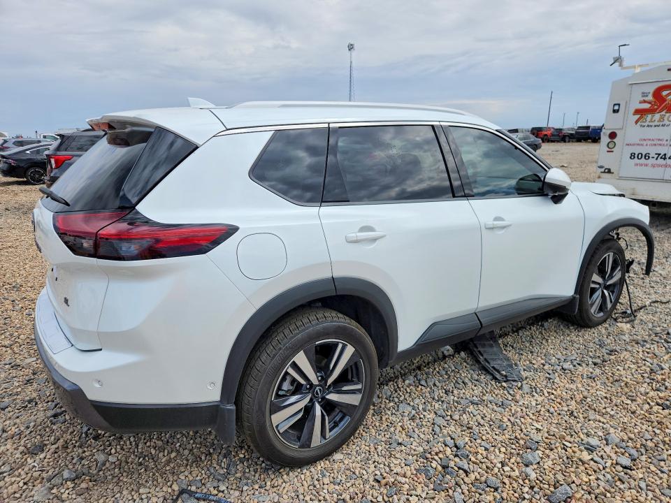 Photo 3 from auction – 2024 NISSAN ROGUE with VIN 5N1BT3CA3RC746004