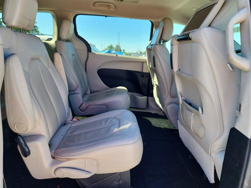 Фото 11 с аукциона – 2018 CHRYSLER PACIFICA с VIN 2C4RC1EG9JR291583