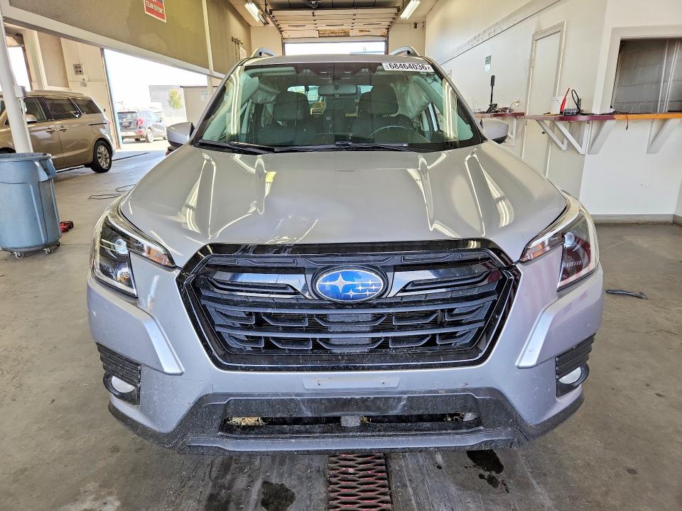 Photo 5 from auction – 2023 SUBARU FORESTER with VIN JF2SKAEC8PH443683