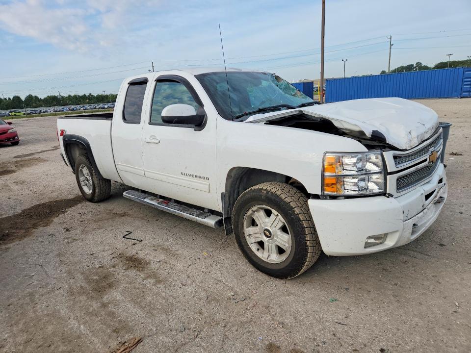 Photo 4 from auction – 2013 CHEVROLET SILVERADO with VIN 1GCRKSE7XDZ236756