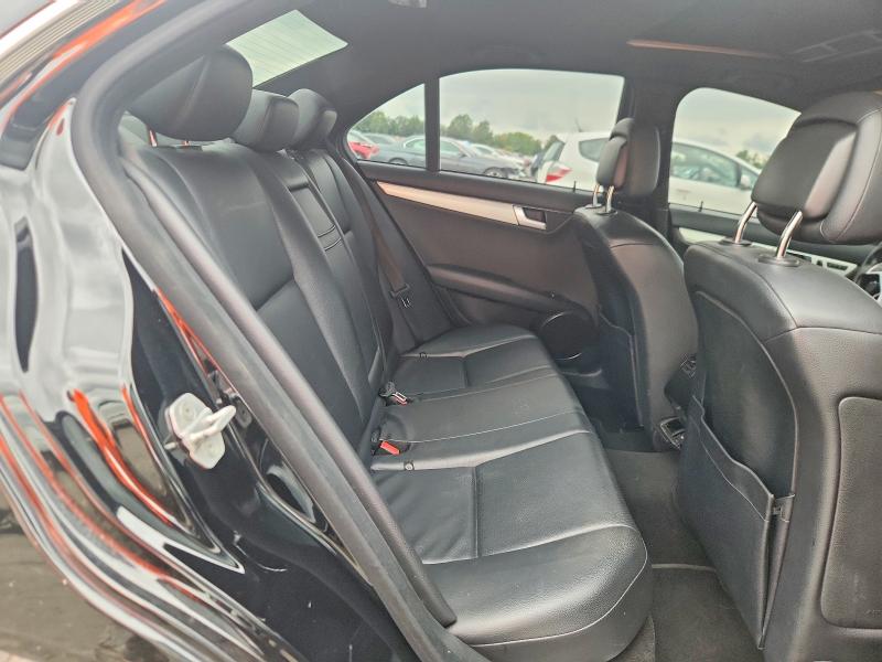 Photo 10 from auction – 2013 MERCEDES-BENZ C with VIN WDDGF8AB0DR301550