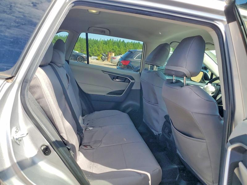 Photo 10 from auction – 2022 TOYOTA RAV4 with VIN 4T3RWRFV6NU082333