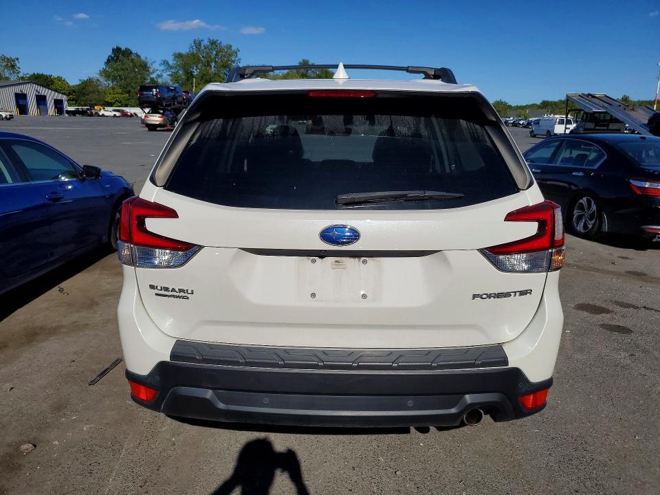 Foto 6 de la subasta – 2021 SUBARU FORESTER con VIN JF2SKAUC4MH432564