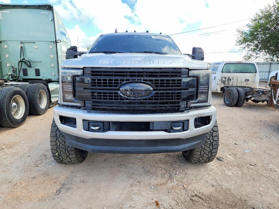 Photo 5 from auction – 2019 FORD F350 with VIN 1FT8W3DTXKEF12359