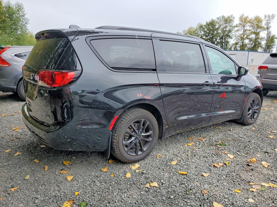 Photo 3 from auction – 2020 CHRYSLER PACIFICA with VIN 2C4RC3BG7LR275062