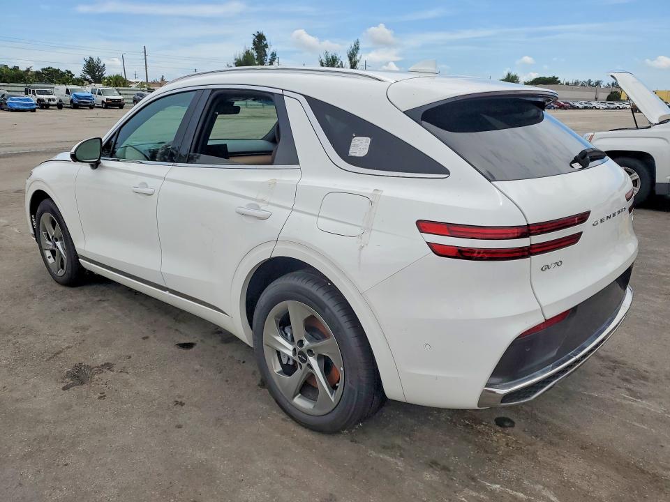 Photo 2 from auction – 2026 GENESIS GV70 with VIN 5NMMBDTBXTH040669