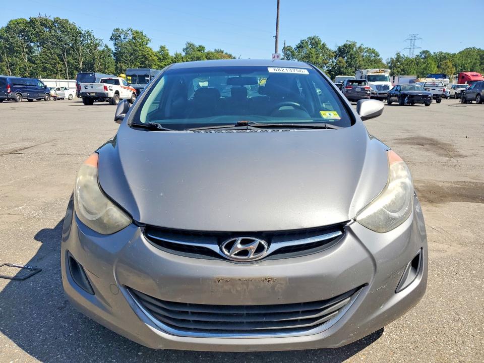 Снимка 5 от търг – 2013 HYUNDAI ELANTRA с VIN 5NPDH4AE5DH391070