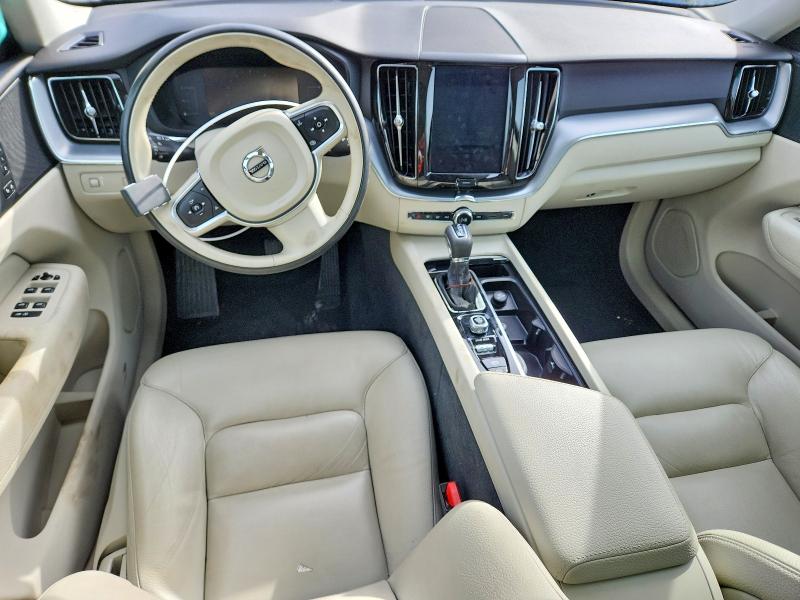 Zdjęcie 8 z aukcji – 2018 VOLVO XC60 z VIN LYV102RKXJB113916