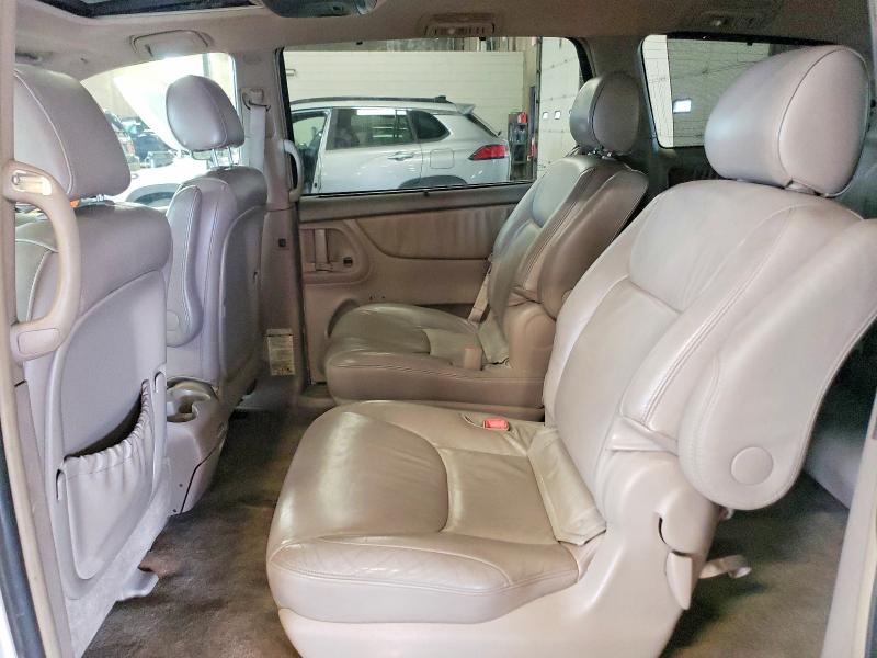 Снимка 11 от търг – 2005 TOYOTA SIENNA с VIN 5TDZA22C85S320811