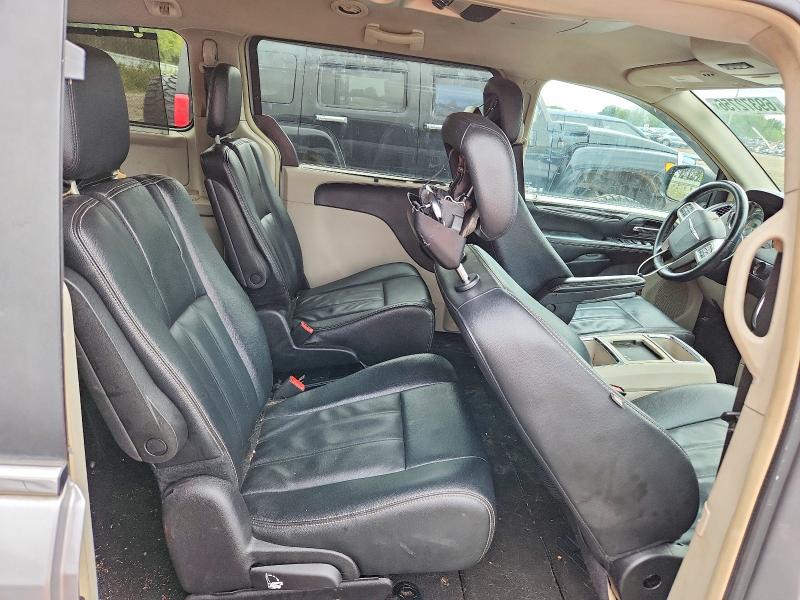 Photo 11 from auction – 2016 CHRYSLER TOWN & COUNTRY with VIN 2C4RC1BG9GR149084