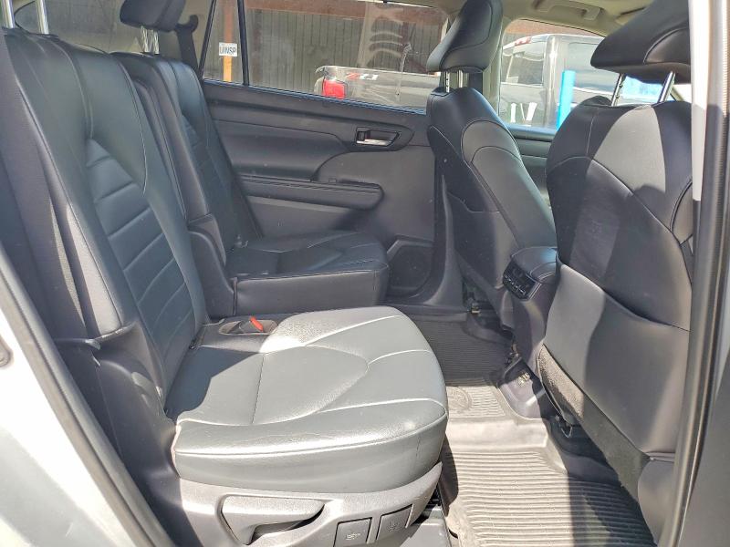 Снимка 11 от търг – 2020 TOYOTA HIGHLANDER с VIN 5TDGZRBH4LS508419