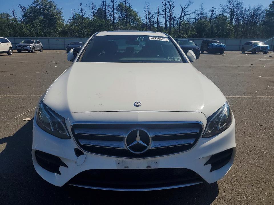 Photo 5 from auction – 2017 MERCEDES-BENZ E with VIN WDDZF4KB3HA149901