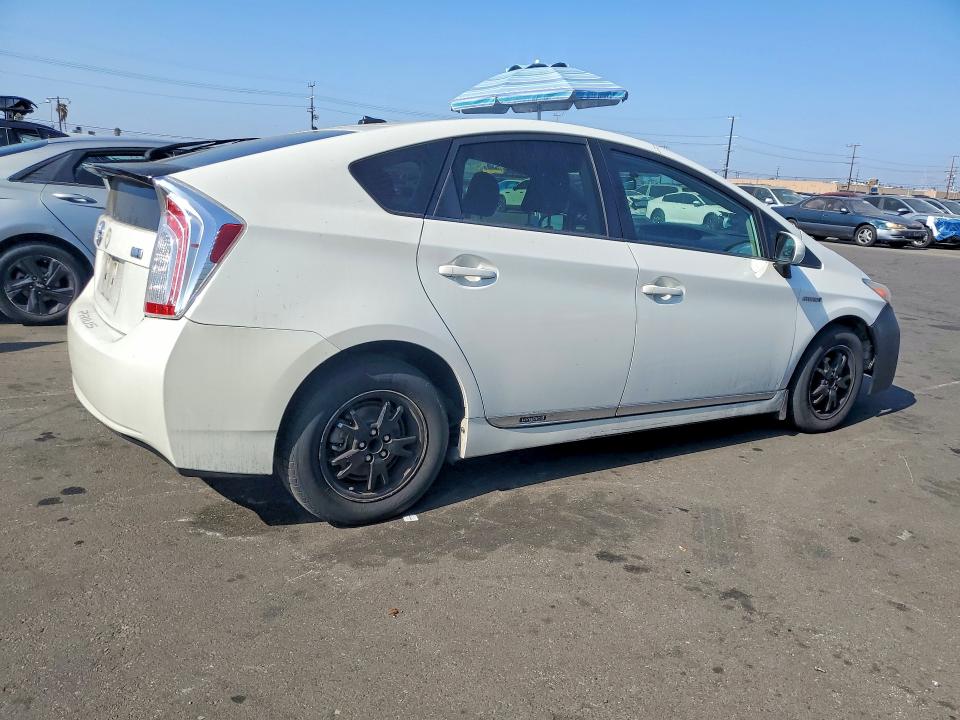 Zdjęcie 3 z aukcji – 2014 TOYOTA PRIUS z VIN JTDKN3DU3E1778755