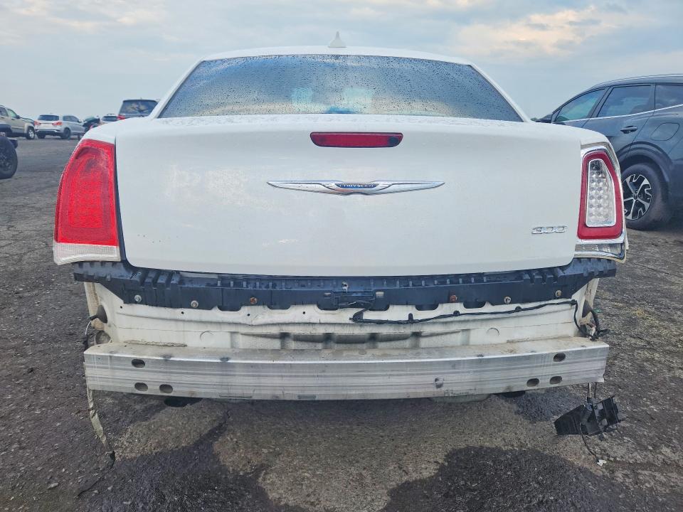 Photo 6 from auction – 2015 CHRYSLER 300 with VIN 2C3CCAAG5FH763470