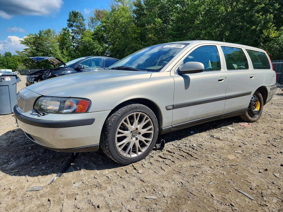 2001 VOLVO V70 - Търг №67977306