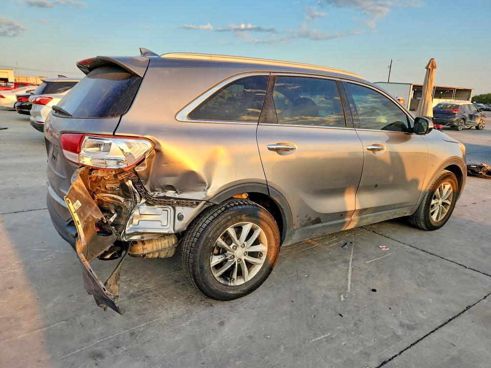 Photo 3 from auction – 2018 KIA SORENTO with VIN 5XYPG4A33JG346033