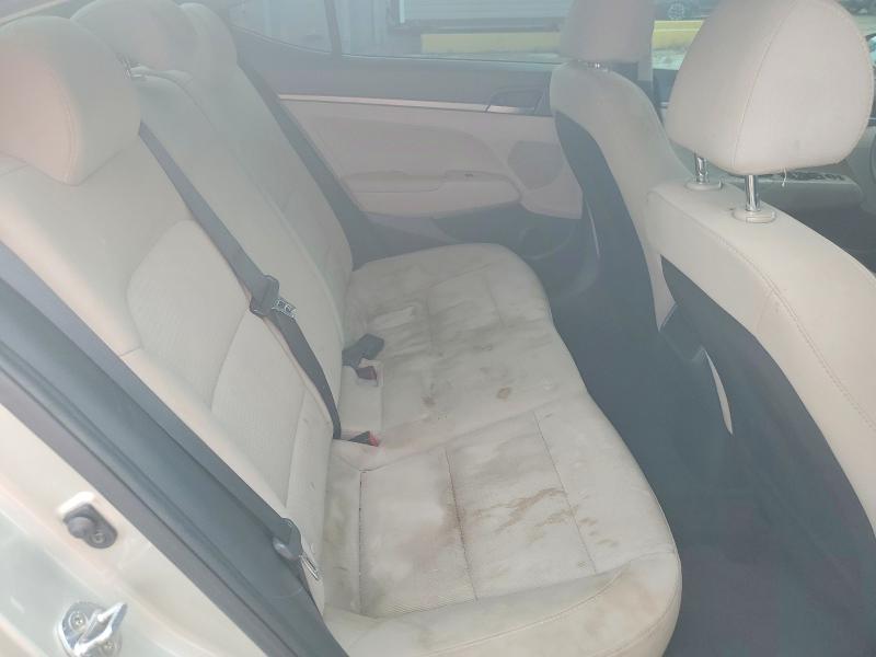 Снимка 10 от търг – 2017 HYUNDAI ELANTRA с VIN 5NPD74LF2HH177572