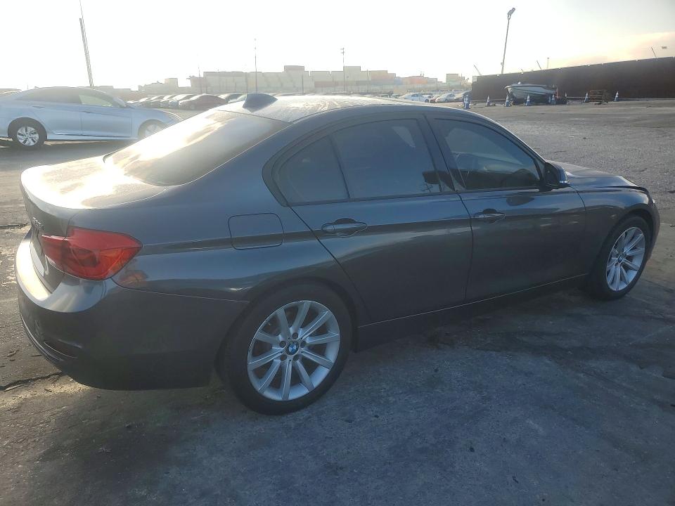 Photo 3 from auction – 2016 BMW 328 with VIN WBA8E9G56GNT87139