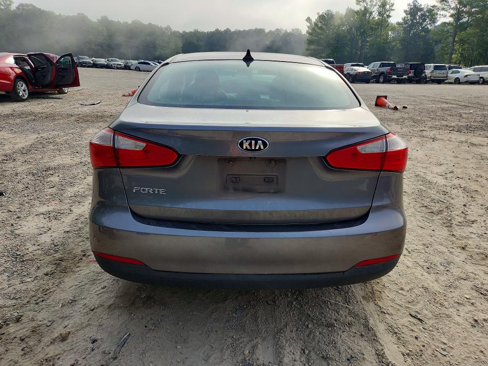 Photo 6 from auction – 2016 KIA FORTE with VIN KNAFX4A65G5564849