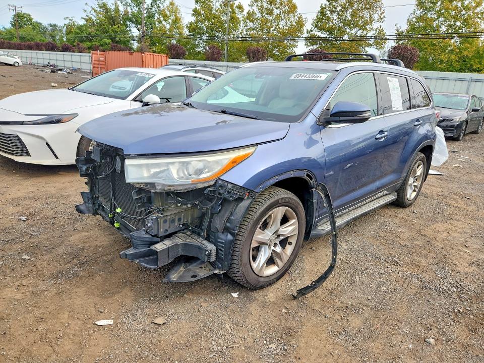 Снимка 1 от търг – 2015 TOYOTA HIGHLANDER с VIN 5TDDKRFH3FS144287
