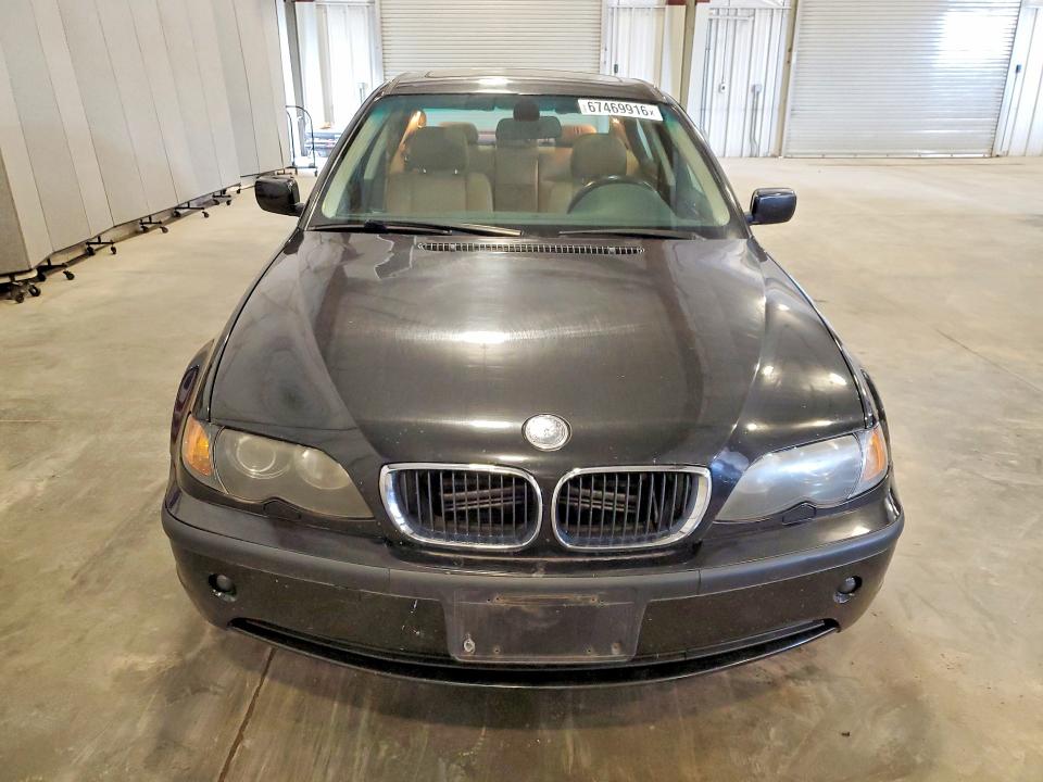 Photo 5 from auction – 2004 BMW 325 with VIN WBAEU33454PF61740