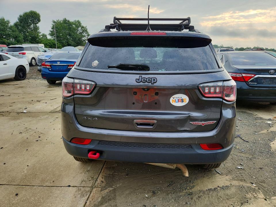 Photo 6 from auction – 2019 JEEP COMPASS with VIN 3C4NJDDB2KT739771