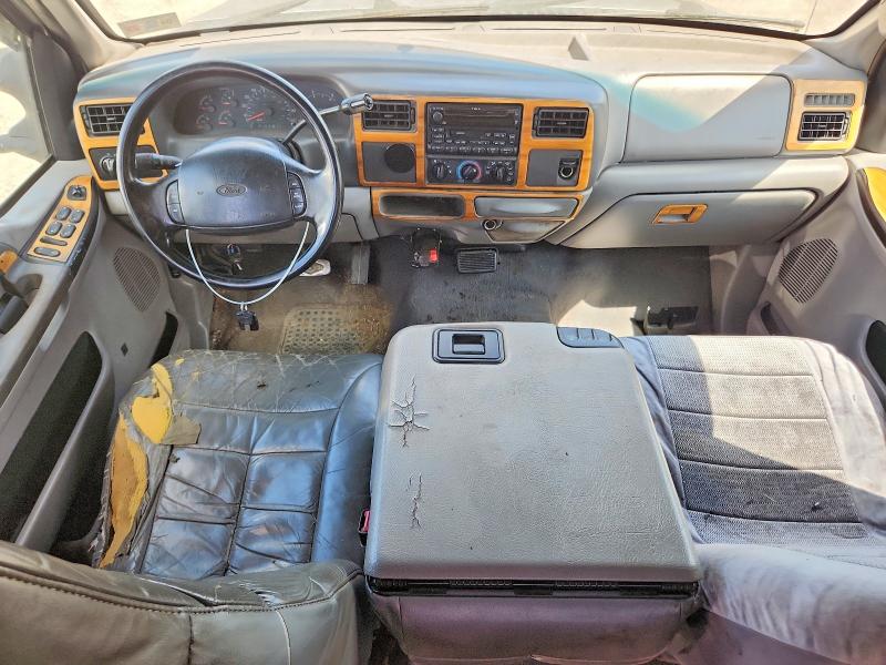 Photo 8 from auction – 2000 FORD F350 with VIN 1FTWW32F7YEC23873